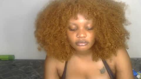 Snapshot of curvy_vee chatting on July 2026 11:11:02 PM vee online show from July 2026 11:11:02 PM