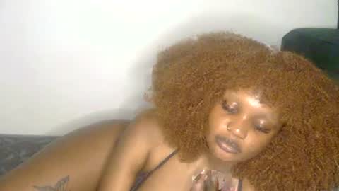 Snapshot of curvy_vee chatting on July 2026 11:20:02 PM vee online show from July 2026 11:20:02 PM