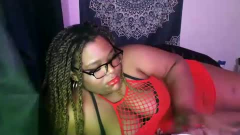 Snapshot of curvybcelinemixe chatting on February 2025 10:36:01 PM Cline online show from February 2025 10:36:01 PM