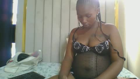 Snapshot of curvybootyj chatting on February 2025 06:53:02 AM CuteJJudy online show from February 2025 06:53:02 AM