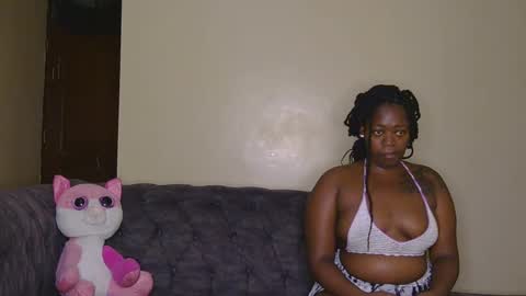 Snapshot of curvyebony1 chatting on February 2025 02:35:01 AM curtis online show from February 2025 02:35:01 AM