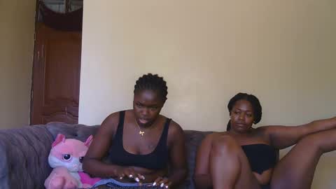 Snapshot of curvyebony1 chatting on February 2025 12:54:01 PM curtis online show from February 2025 12:54:01 PM