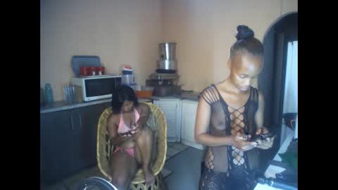 curvypear76x online show from February 2026 10:12:01 AM