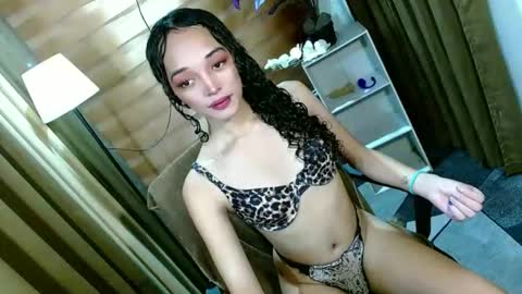 Snapshot of curybb_hanna19 chatting on April 2026 03:05:01 PM BBY CURLYHANNA online show from April 2026 03:05:01 PM