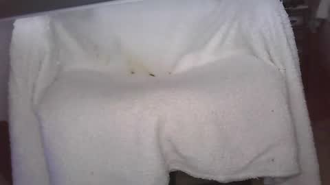 Snapshot of cut_guy64 chatting on December 2024 09:33:02 PM Cut Guy online show from December 2024 09:33:02 PM