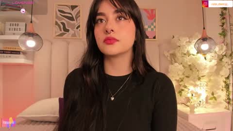 Amber  online show from November 2025 08:52:02 PM