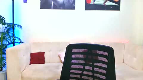 Snapshot of cute_annah chatting on October 2025 03:23:02 AM cute annah online show from October 2025 03:23:02 AM