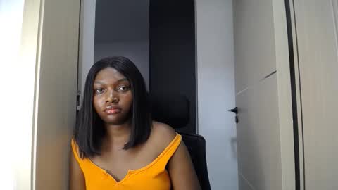 Snapshot of cute_ass18 chatting on February 2026 01:25:02 AM Liya online show from February 2026 01:25:02 AM