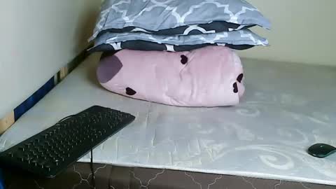 Snapshot of cute_beb2 chatting on January 2025 07:52:02 AM V EE online show from January 2025 07:52:02 AM