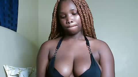 Snapshot of cute_beb2 chatting on February 2025 12:17:02 PM V EE online show from February 2025 12:17:02 PM