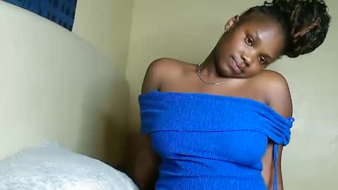 Snapshot of cute_beb2 chatting on March 2025 02:43:02 PM V EE online show from March 2025 02:43:02 PM