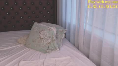 Everyday stream in the same time online show from April 2026 01:22:01 AM