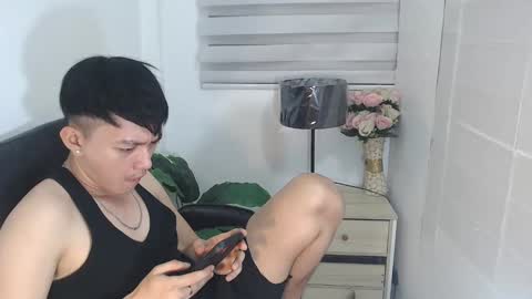 cute_enzo24 online show from December 2024 09:01:02 AM