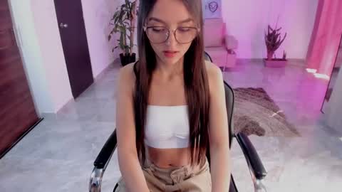 Bella Fox online show from December 2025 02:25:01 PM