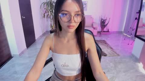 Bella Fox online show from March 2026 02:06:01 PM