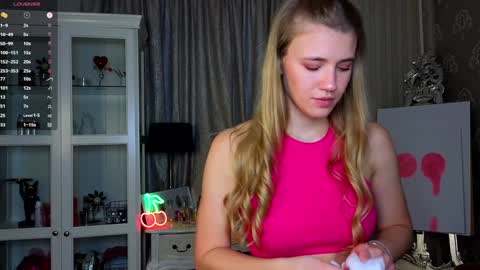 Anne online show from November 2025 07:45:01 AM