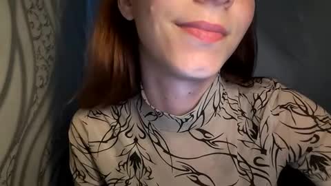 Snapshot of cute_foxis chatting on June 2026 08:22:02 PM cute_foxis online show from June 2026 08:22:02 PM