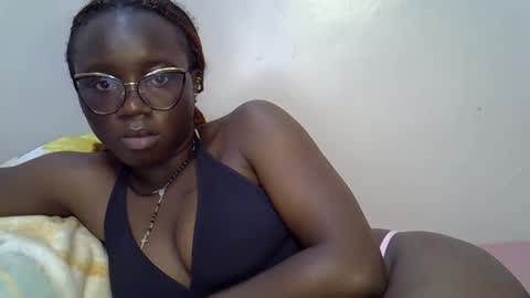 Snapshot of cute_gee chatting on April 2026 07:25:01 PM daddysdoll online show from April 2026 07:25:01 PM