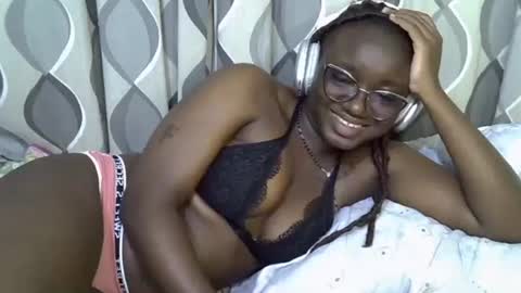 Snapshot of cute_gee chatting on June 2026 11:24:02 AM daddysdoll online show from June 2026 11:24:02 AM