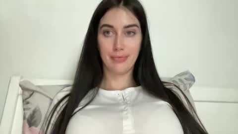 cute_kriss94 online show from May 2026 06:37:01 PM