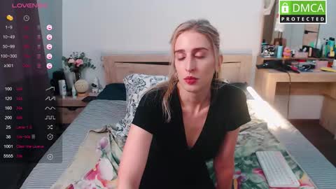 Milana online show from September 2025 11:48:01 AM
