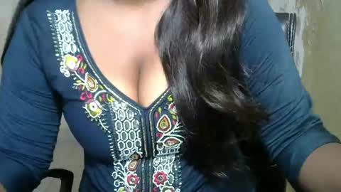 Snapshot of cute_payalji chatting on April 2026 01:37:01 AM alia online show from April 2026 01:37:01 AM