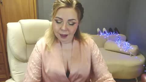 Snapshot of cute_phoenix chatting on June 2026 07:07:01 PM cute_phoenix online show from June 2026 07:07:01 PM