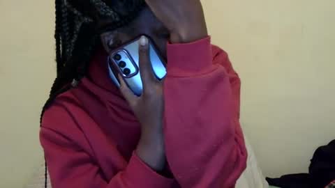 cute_roxie online show from December 2024 07:41:02 PM