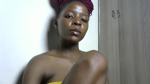 Snapshot of cute_sexy3 chatting on January 2025 07:00:01 PM SHARON online show from January 2025 07:00:01 PM