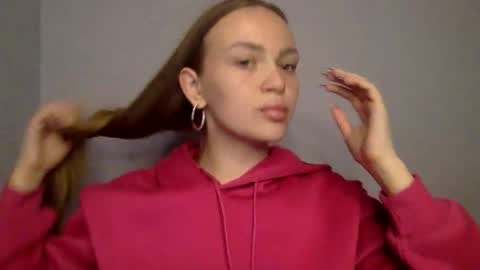 Snapshot of cute_shy06 chatting on December 2025 06:25:01 PM cute_shy06 online show from December 2025 06:25:01 PM