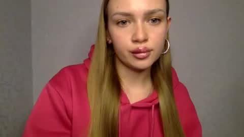 Snapshot of cute_shy06 chatting on December 2025 05:55:02 PM cute_shy06 online show from December 2025 05:55:02 PM