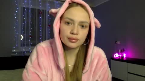 Snapshot of cute_shy06 chatting on December 2025 07:51:01 PM cute_shy06 online show from December 2025 07:51:01 PM