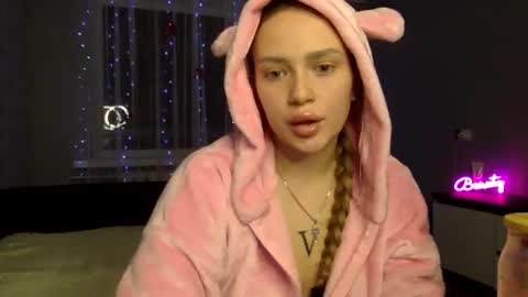 Snapshot of cute_shy06 chatting on December 2025 06:26:01 PM cute_shy06 online show from December 2025 06:26:01 PM