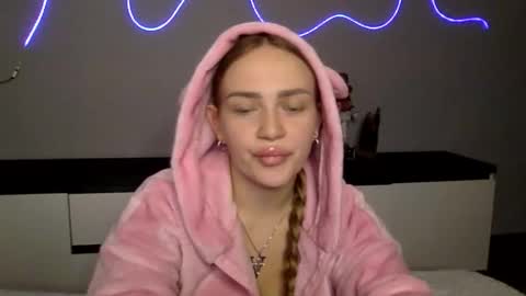 Snapshot of cute_shy06 chatting on January 2026 07:05:02 PM cute_shy06 online show from January 2026 07:05:02 PM