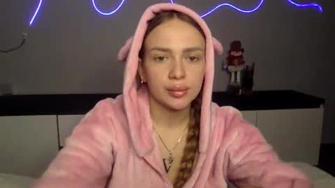 Snapshot of cute_shy06 chatting on January 2026 05:58:02 PM cute_shy06 online show from January 2026 05:58:02 PM