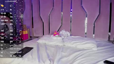 Snapshot of cute_stoone chatting on December 2024 10:23:01 PM SOLEI online show from December 2024 10:23:01 PM