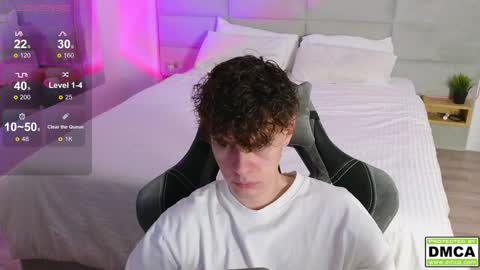 Thomas -  online show from December 2024 07:03:01 PM