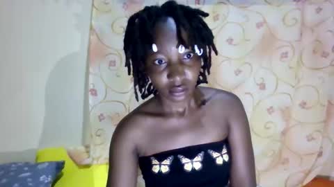 cute_xeniah online show from October 2025 02:56:01 AM