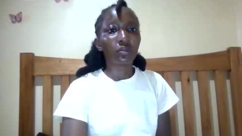 cute_xeniah online show from December 2025 03:25:01 AM