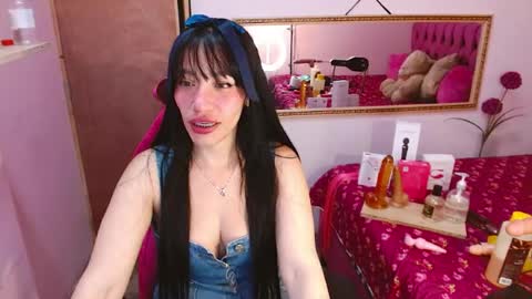cute_zoe1 online show from June 2026 06:54:01 PM
