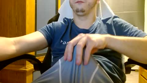 Snapshot of cuteboy090 chatting on June 2026 10:07:01 PM Cuteboy090 online show from June 2026 10:07:01 PM