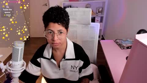 cutebunnybell online show from November 2025 04:25:01 AM
