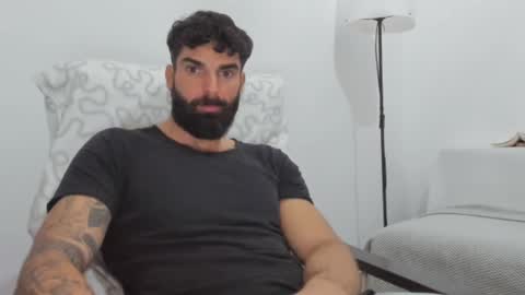 Snapshot of cuteeboy chatting on February 2025 01:49:02 PM cuteeboy online show from February 2025 01:49:02 PM