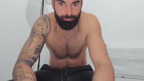 Snapshot of cuteeboy chatting on February 2025 03:27:01 PM cuteeboy online show from February 2025 03:27:01 PM