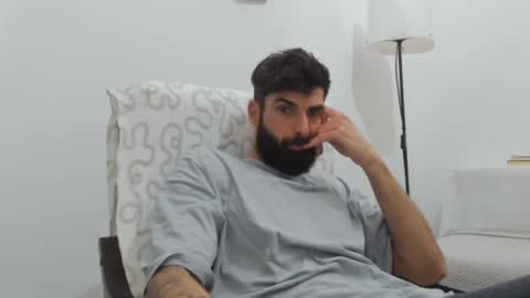 Snapshot of cuteeboy chatting on March 2025 09:06:02 PM cuteeboy online show from March 2025 09:06:02 PM