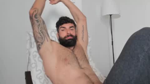 Snapshot of cuteeboy chatting on March 2025 12:47:01 PM cuteeboy online show from March 2025 12:47:01 PM