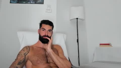 Snapshot of cuteeboy chatting on October 2025 06:34:01 AM cuteeboy online show from October 2025 06:34:01 AM