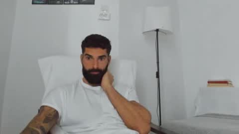 Snapshot of cuteeboy chatting on October 2025 06:47:01 AM cuteeboy online show from October 2025 06:47:01 AM