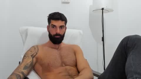 Snapshot of cuteeboy chatting on October 2025 05:26:02 AM cuteeboy online show from October 2025 05:26:02 AM