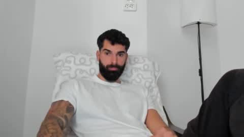 Snapshot of cuteeboy chatting on November 2025 08:14:02 AM cuteeboy online show from November 2025 08:14:02 AM